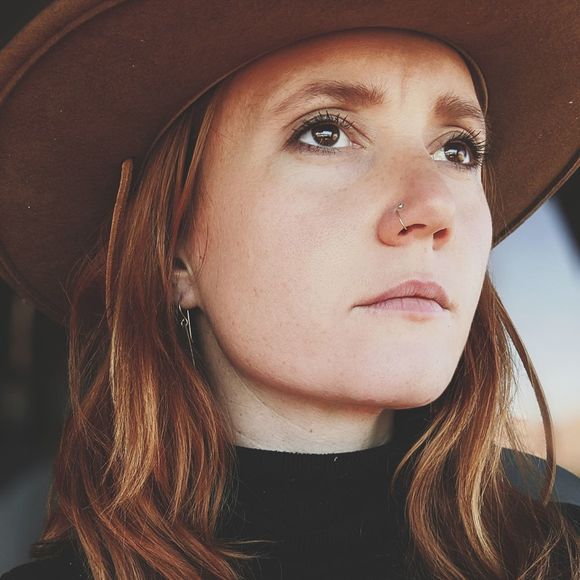 Meet your Posher, Meredith - Picture 1 of 1